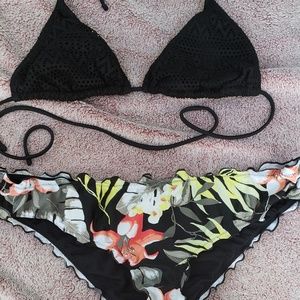 NWOT Hollister bottoms & no boundaries top